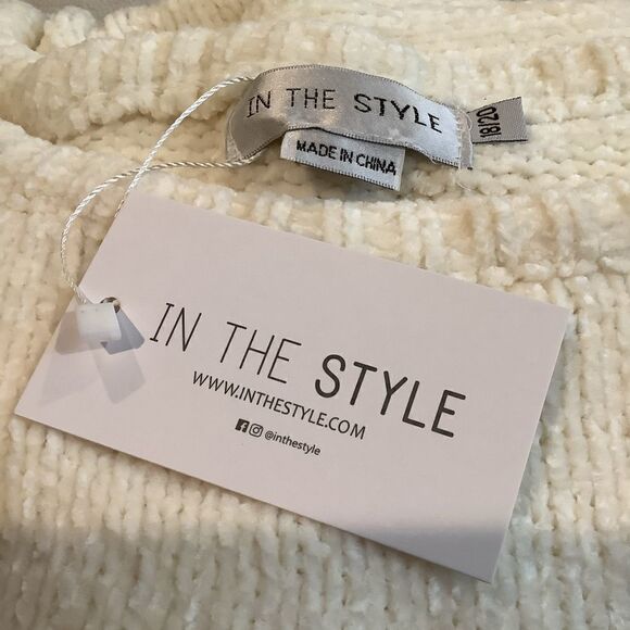 Long Sleeve/Off the Shoulder by In The Style - Picture 6 of 8